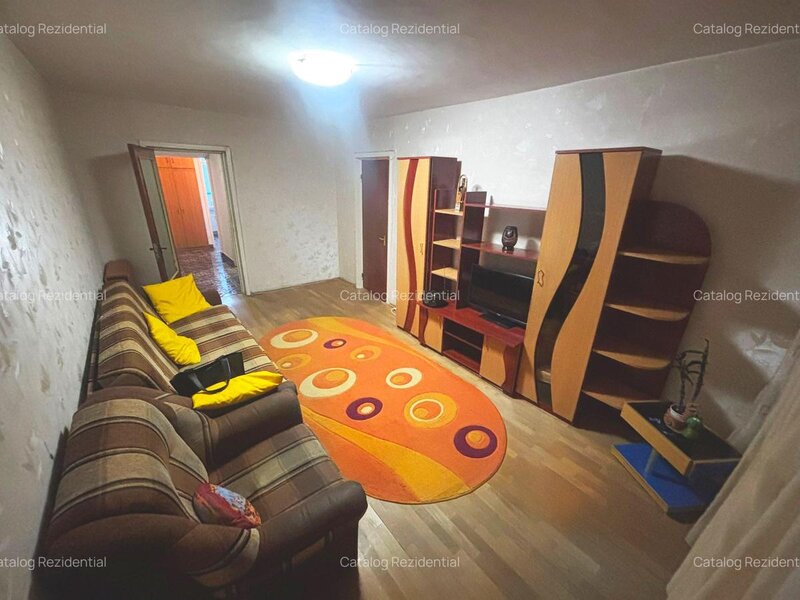 Titan, Auchan, apartament 3 camere etaj 6/8, bloc 1980