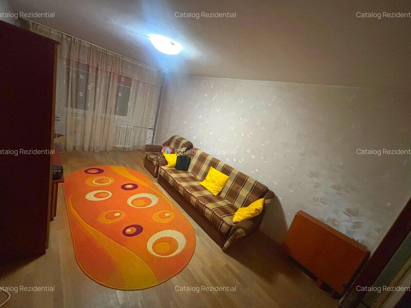 Titan, Auchan, apartament 3 camere etaj 6/8, bloc 1980